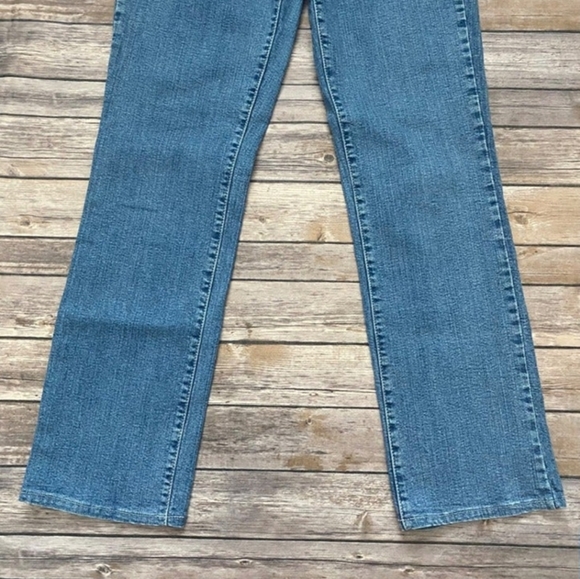 NYDJ Floral Embroidered Slim Straight Medium Wash Jeans - Picture 2 of 7